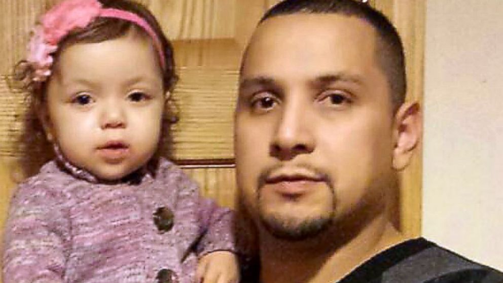 PHOTO: Eduardo Camargo lost 40 pounds so he could donate his liver to his infant daughter, Jazlyn.