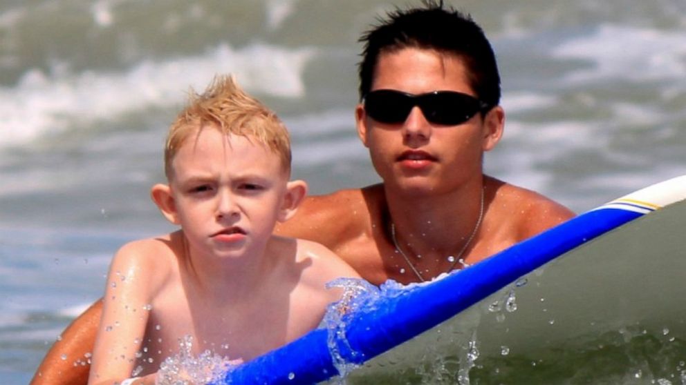 PHOTO: Autistic Boy Surfs