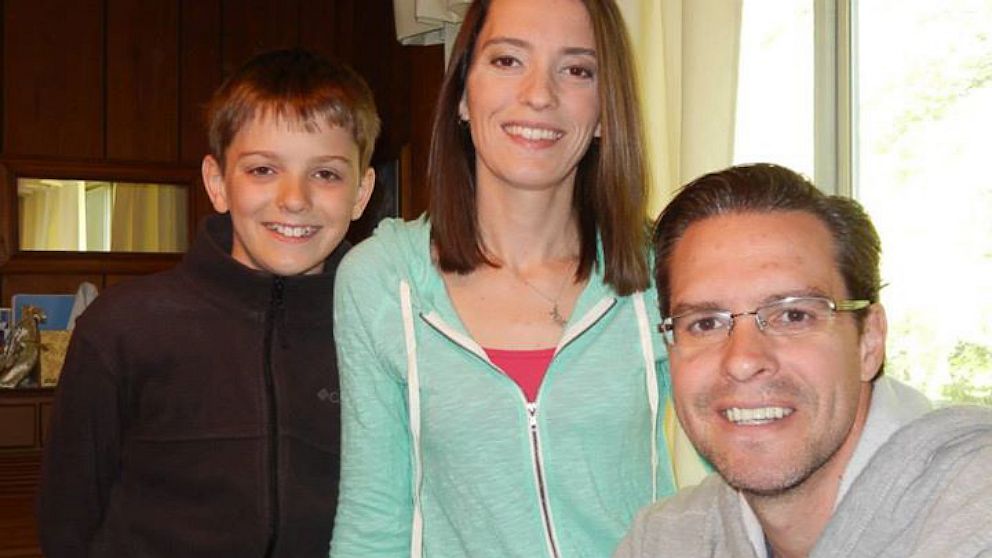 PHOTO: Ryan Stevens, shown here with his wife and children, had five-feet of his colon removed after surgery for Crohns disease.