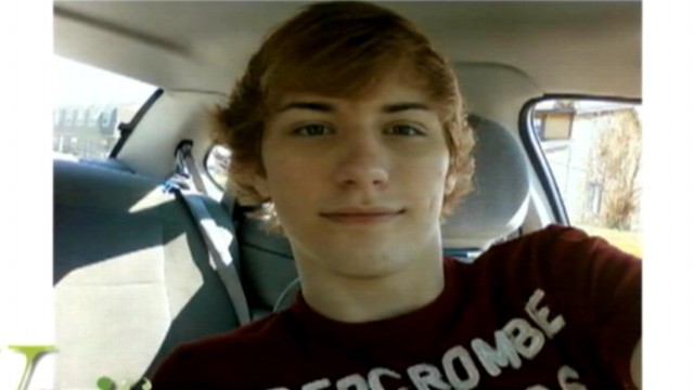 VIDEO: Mom says son Austin Mueller, 18, was depressed.