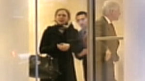 Bill Clinton leaves the hospital