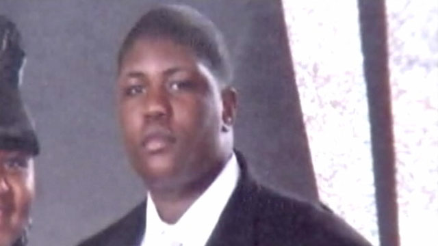 PHOTO: HS football player dies