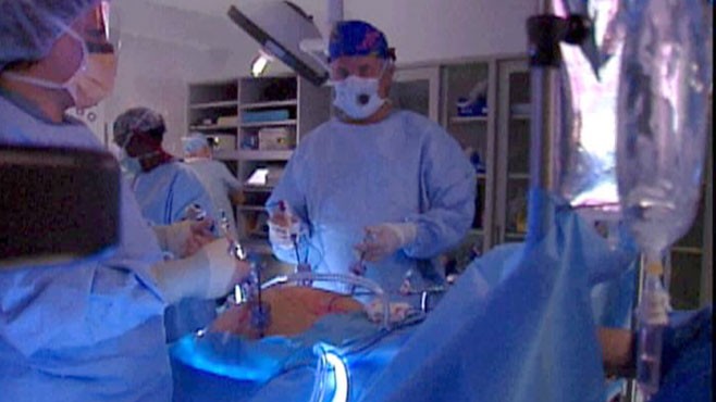 VIDEO: Age limits on gastric bands may change after they have helped Australian teens.