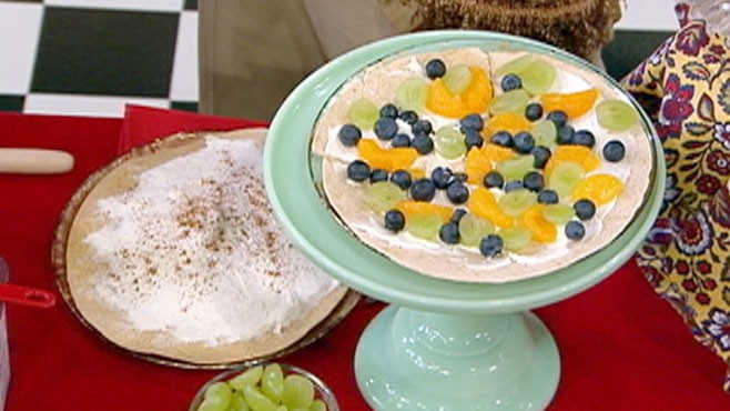 VIDEO: Get your children excited about healthy foods with these holiday crafts.