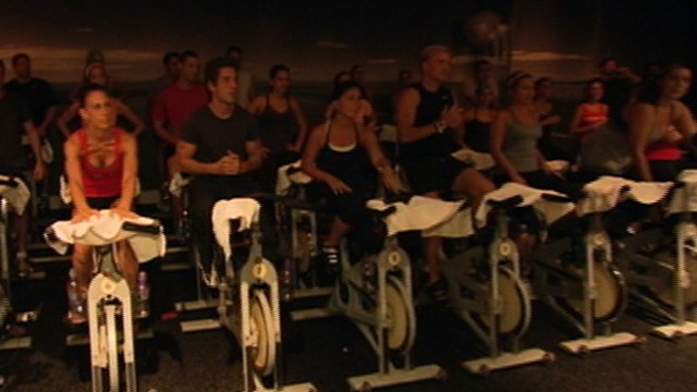 VIDEO: Team participates in a charity cancer spin class at SoulCycle in New York City.