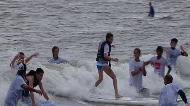 PHOTO: Surf for All, an organization in Long Beach, N.Y., is helping blind teens surf.