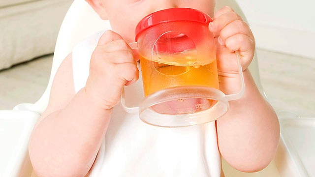 PHOTO: An investigation into the danger in levels of arsenic found in bottled juice has prompted advocacy that the Food and Drug Administrations standards for arsenic in juice drinks be lowered.