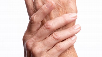 PHOTO: Despite the common belief that arthritis only affects the elderly, nearly two-thirds of people with arthritis are younger than 65.