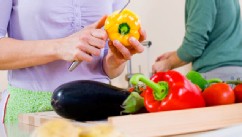 PHOTO: Experts say there's little evidence that eating nightshade vegetables can make symptoms worse.