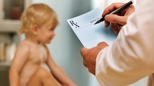 PHOTO: Doctors are prescribing foster children drugs at doses beyond federal limits, in potentially dangerous combinations and even prescribing antipsychotics for babies under 1, according to a new report by the federal Government Accounting Office.