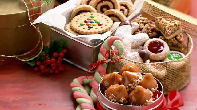 PHOTO: The mixture of stress, temptation, and the cold temperature outside can get us reaching for Christmas cookies and treats.