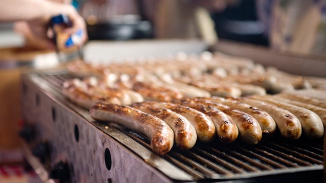 PHOTO: The PCRM has put up a billboard off the Eisenhower Expressway warning  Chicagoans that eating hot dogs can damage their health. A hot dog station is seen in this file photo.