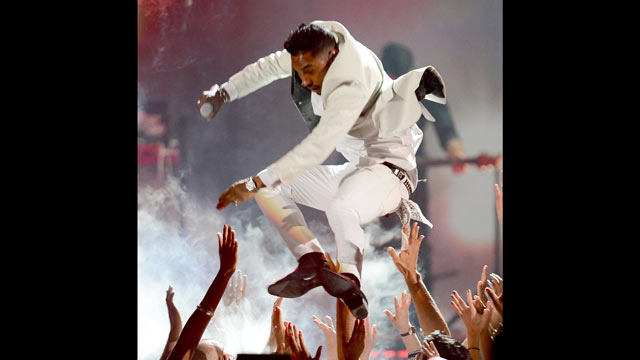 PHOTO: Singer Miguel performs onstage during the 2013 Billboard Music Awards at the MGM Grand Garden Arena on May 19, 2013 in Las Vegas.