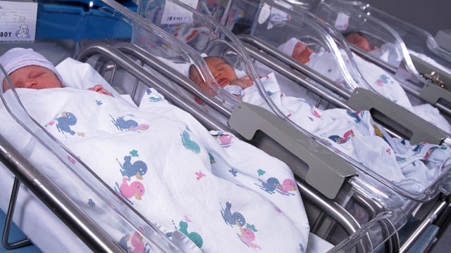 PHOTO: A new study is recommends a heart screening for all newborns before they leave the hospital.