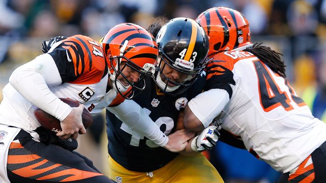 PHOTO: A judge will decide the fate of some 200 lawsuits filed against the league.