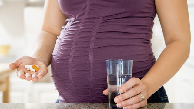 PHOTO: There is an increase among pregnant women using prescription painkillers during pregnancy, most often Oxycontin, Vicodin and Percocet.