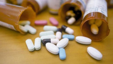 PHOTO: Many adults are being over prescribed pain medications.