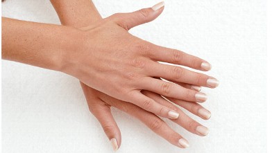 PHOTO: Agus says finger length is an indicator for risk of certain diseases.