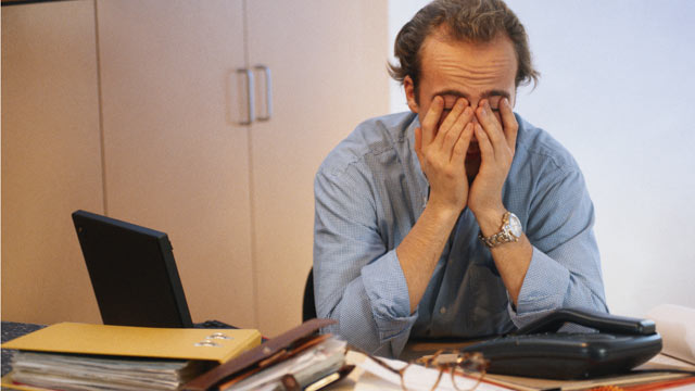 PHOTO: Readers Digest and Good Morning America reveal 13 ways to boost your energy at work.
