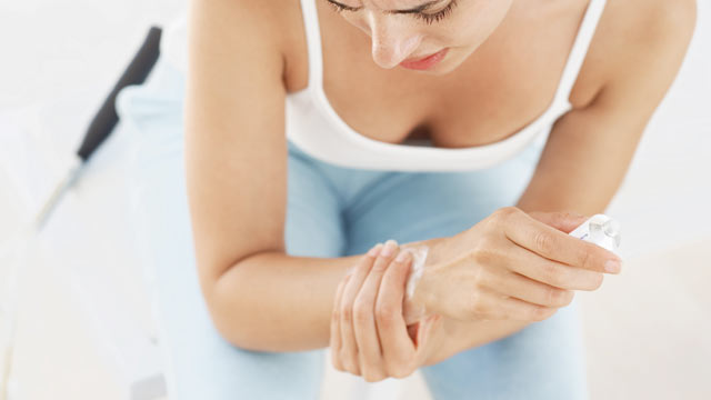PHOTO: Nearly 4 million Americans suffer from Sjogrens, and 90 percent of whom are women.