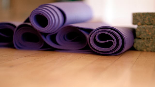 PHOTO: Many of the materials used in gym equipment, pools, and locker rooms are known to cause allergies even amongst the most allergy prone gym rats.