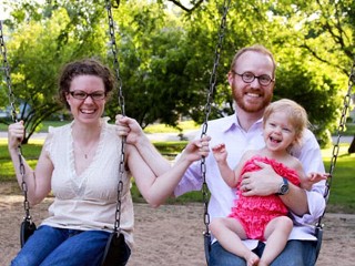 Couples Go to Extremes to Pay for IVF