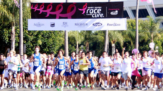 PHOTO: Runners at the starting line of the Komen Race for the cure.