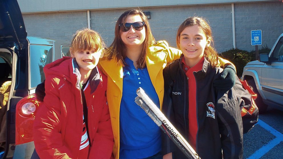 PHOTO: Cassidy Hooper and sisters