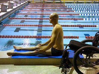 Swimmer Comes Back From Paralysis