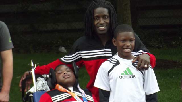 PHOTO: Deion Branch is seen with his 11-year-old twins Deiontey, right, and Deiondre, who has brain damage from meningitis in this undated photo.