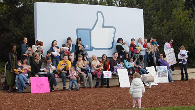 PHOTO: Nurse-in protest outside Facebook HQ