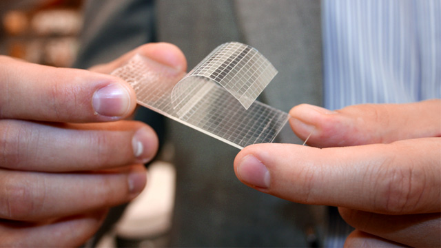 PHOTO: Pain-free bandage