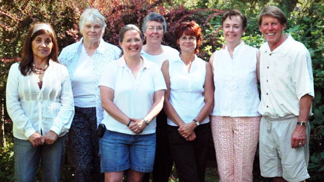 PHOTO: Kitty Kane, third from left, joins other patients who had the controversial chemo bath.