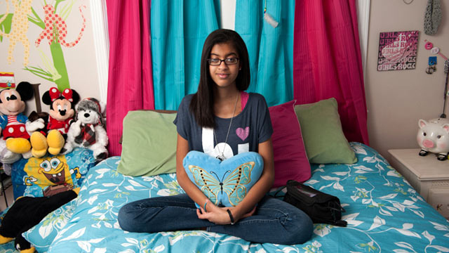 PHOTO: Kyah Desimone, 13, has an artificial heart that keeps her alive while she waits for a transplant.