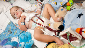 PHOTO
Owen Stark is the youngest in the world to receive an artificial lung.