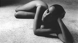 Photo: Nude Photos as Therapy, or Just Therapeutic? Some Find Studio Portraits Therapeutic but Doctors Warn the Practice Could Be Risky