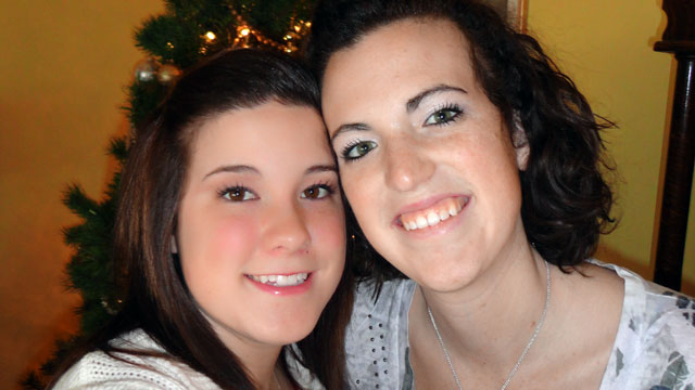 PHOTO: Rebeka Kasper, right, recovered in time to spend Christmas with her parents and twin sister Aly, left.