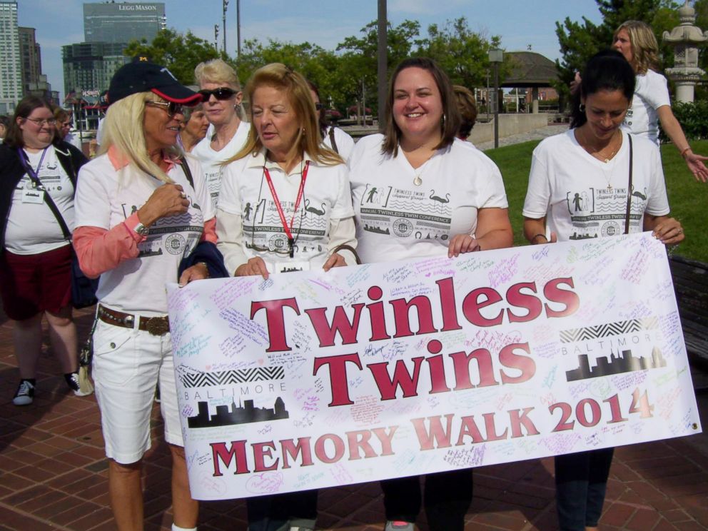 PHOTO: Twinless Twins support group brings people whose twin has died together.