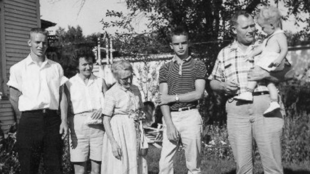 PHOTO: Kurt Sipolski, fourth from the left, and his mother Iris Mondy and other members of his family when they lived in Illinois.