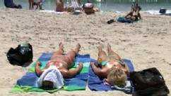 VIDEO: Consumer Reports ranks effectiveness of sunscreen brands.