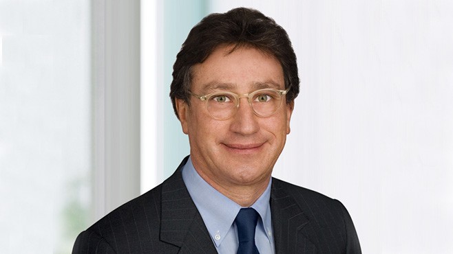 VIDEO: Phillip Morris CEO Louis Camilleri spoke about smoking addiction at annual shareholder's meeting.