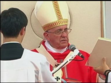 Pope Francis Receives Warm Welcome in South Korea