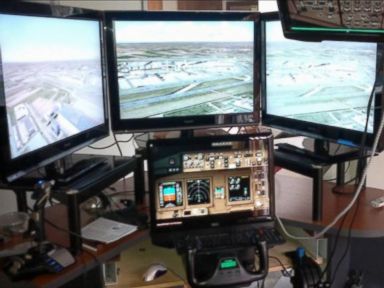 Pilot Says At-Home Flight Simulator Not Unusual