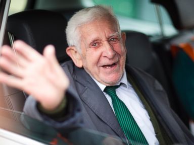 WWII Vet Returns Home After Sneaking Off to D-Day Remembrance