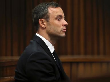 Pistorius Wails as He Describes Finding Girlfriend's Body