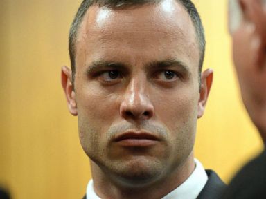 Pistorius' Girlfriend Was 'Scared Out of My Mind,' Text Claims