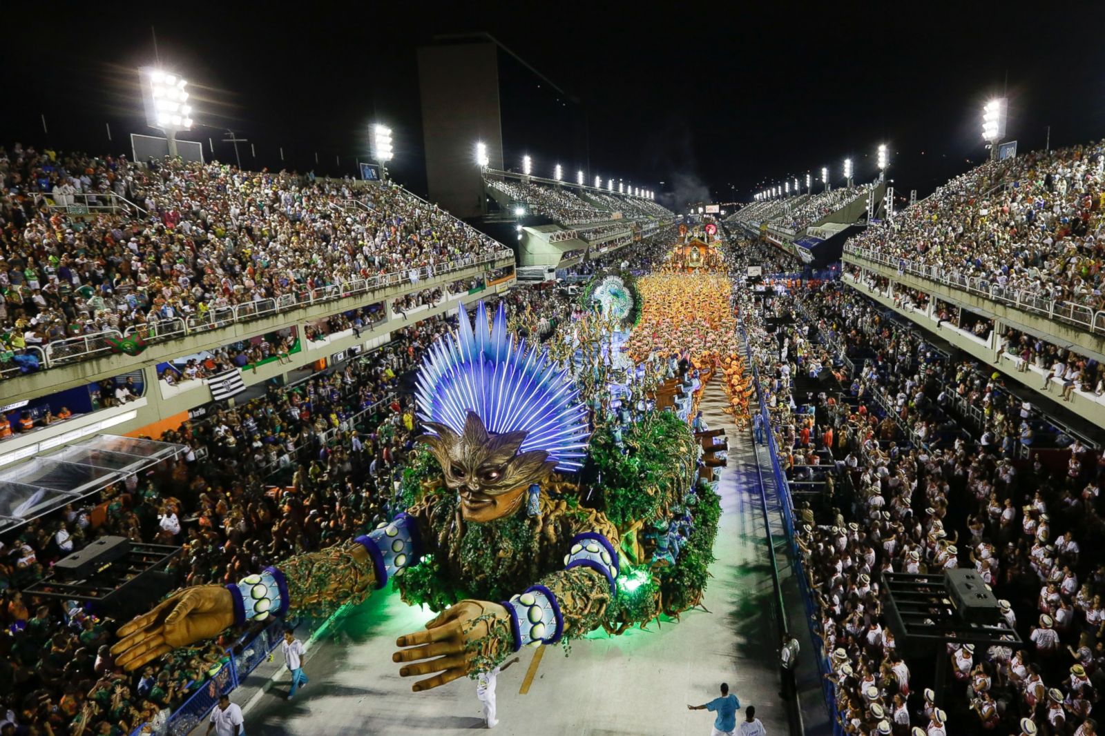 Sneak peek of the extravagant Rio de Janeiro carnival 
