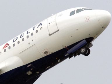 FAA Orders US Carriers to Suspend Flights to Tel Aviv