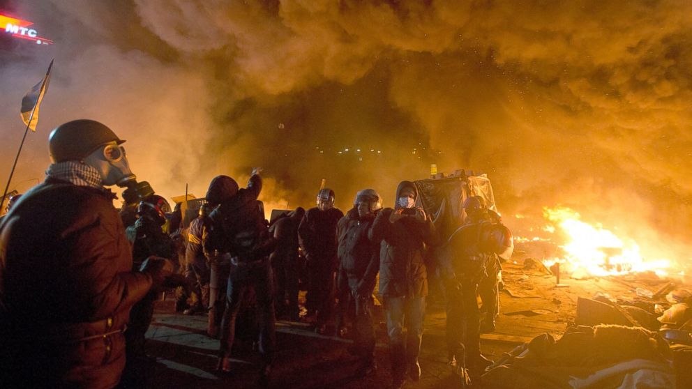 PHOTO: Anti-government protesters clash with riot police in Kievs Independence Square, the epicenter of the countrys current unrest, Kiev, Ukraine, Feb. 18, 2014.