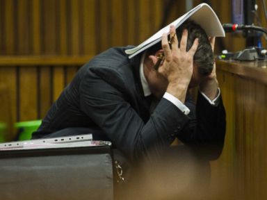 Pistorius Sickened by Pictures of Girlfriend's Bloody Face